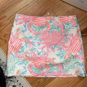 Lilly Pulitzer skort size 8. Crab pattern.
